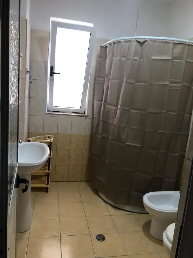 Bellavista Qerret Apartments غوليم 0*,