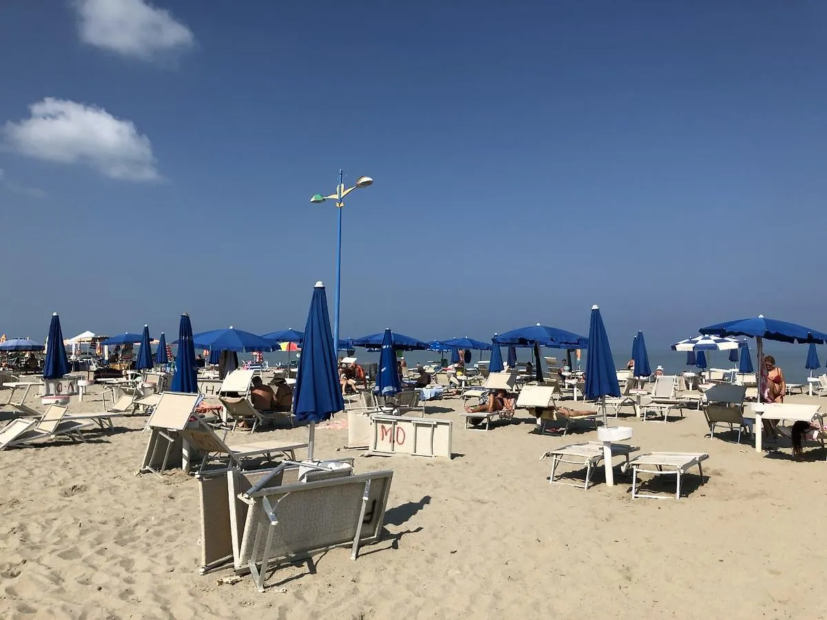 Bellavista Qerret Apartments غوليم 0*,