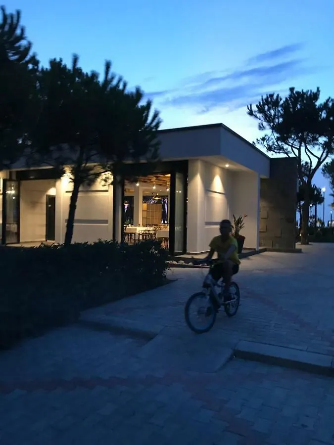 Bellavista Qerret Apartments غوليم